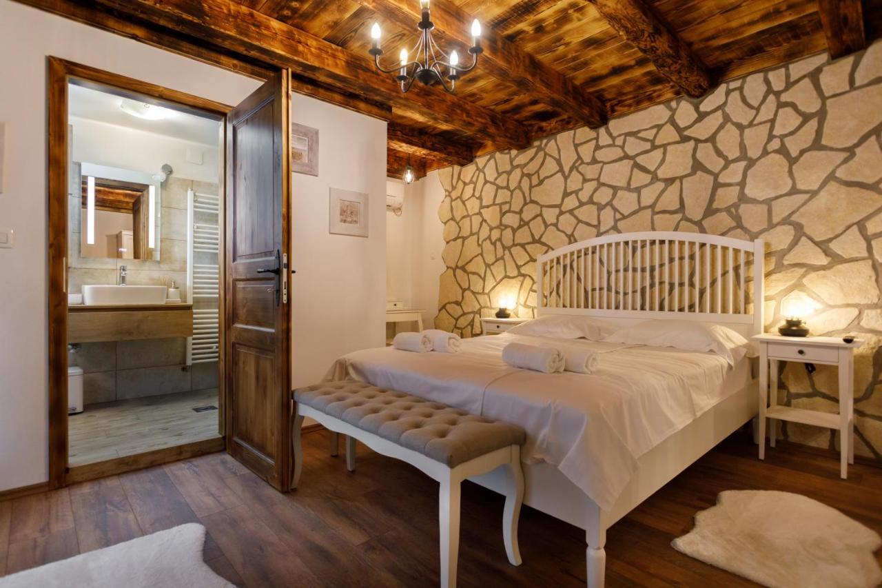 Rustic Apartment Evelin Krk Town Eksteriør bilde